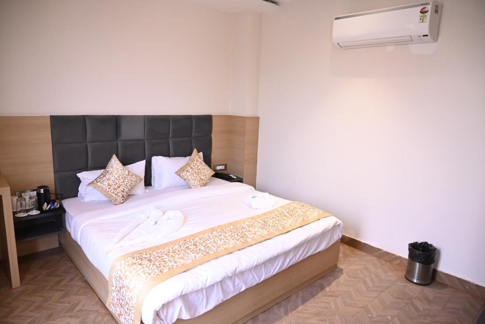 Sampanna Hotel